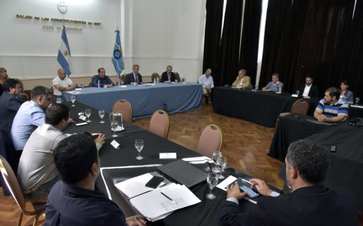 Arcioni mantuvo una reunión de gabinete por videoconferencia