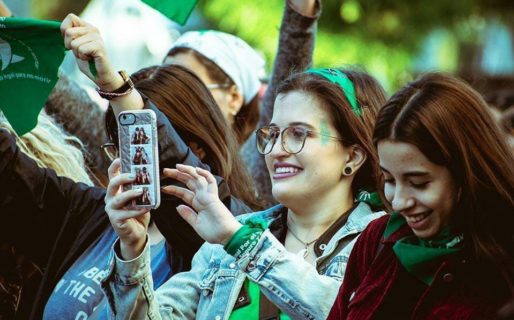 Centenares de mujeres comodorenses marcharon en el Día Internacional de la Mujer