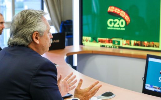 Fernández monitorea informes del avance del COVID-19 para definir la extensión de la cuarentena