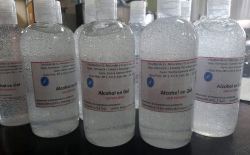 La UNPSJB continúa fabricando alcohol en gel
