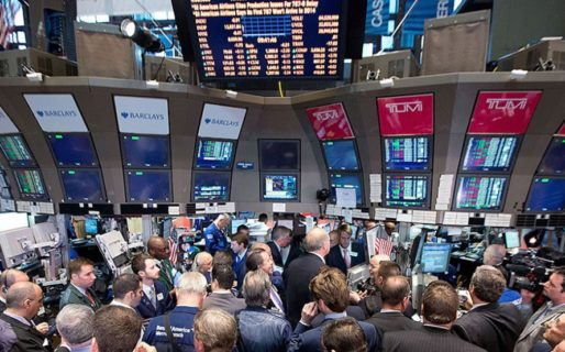 Las bolsas mundiales registran variaciones mixtas tras el derrumbe de ayer