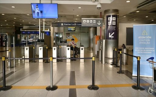 Argentina cierra todas sus fronteras desde la medianoche