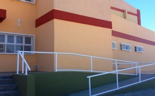 Docentes de la 745 denuncian que instalaron cámaras sin su consentimiento