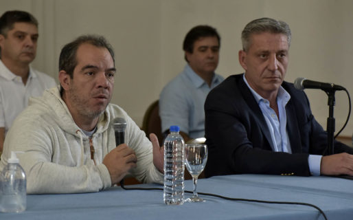 “La provincia va a poner micros para traer a las personas varadas en Buenos Aires”