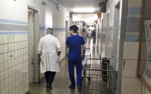 Luque garantizó el transporte gratuito para trabajadores de la Salud Pública