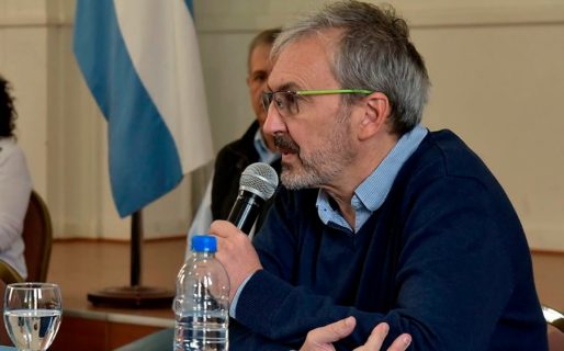 «Tenemos que tener una visión humanística y no económica»