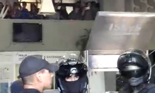 Trabajadores irrumpieron en las oficinas de Seros y se registraron disturbios