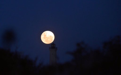 Una superluna ilumina el cielo esta semana