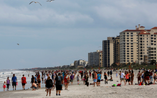 Polémica en Estados Unidos: reabrieron playas en Florida pese al avance del coronavirus