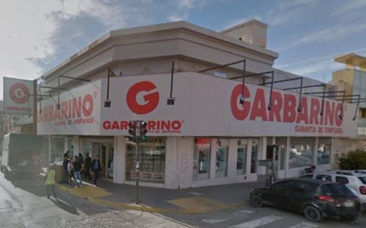 Dos candidatos: La venta de Garbarino entró en la recta final