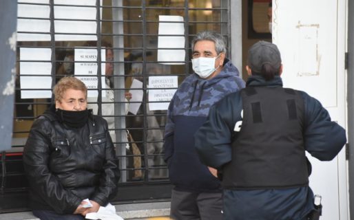 Hay presencia policial controlando que se respete el distanciamiento social