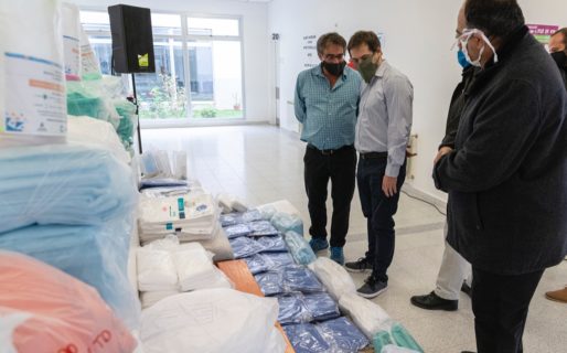 Luque entregó respiradores artificiales y elementos de bioseguridad a personal de Salud de la Provincia