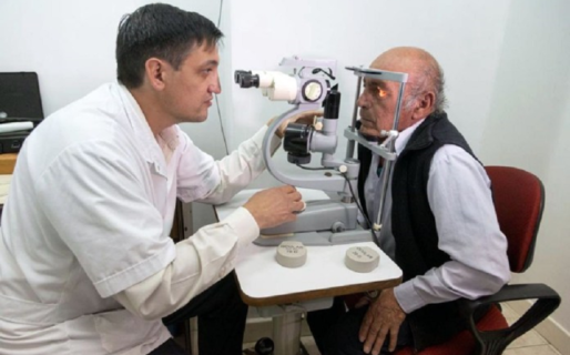 Oftalmólogos realizan teleconsulta y atienden en consultorio casos urgentes