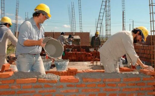 Albañiles, plomeros y personas que realicen changas podrán hacer trabajos