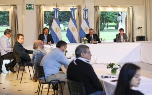 Alberto aseguró que se reforzará la ayuda social durante la extensión de la cuarentena