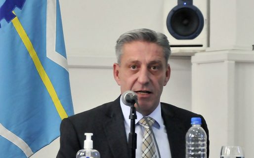 “Los diputados deben demostrar si están haciendo algo además de denunciar”