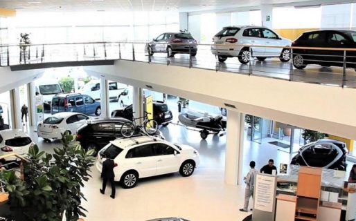Insólito: Con concesionarias cerradas, precios de autos suben en abril hasta 3%