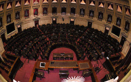 Alberto Fernandez consigue que el Congreso apruebe decretos por internet