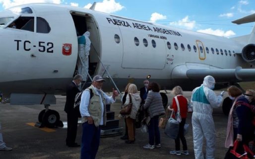 Vuelven más de 600 argentinos varados en el exterior