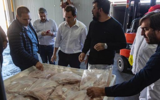 La Municipalidad recibió merluza para entregar a familias de la ciudad