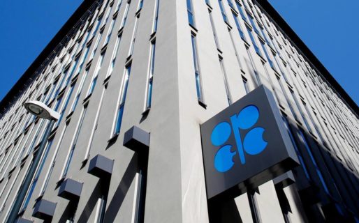 OPEP+ acuerda reducir la producción de petróleo por dos años