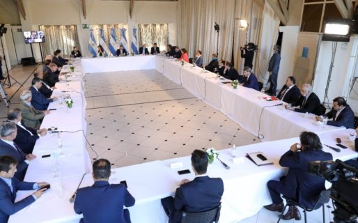 Arcioni asistió a la reunión que Alberto Fernánez convocó en Olivos