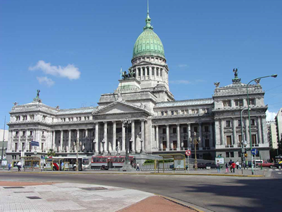 Se espera que la votación por la ley se concrete cerca de las 4 de la madrugada