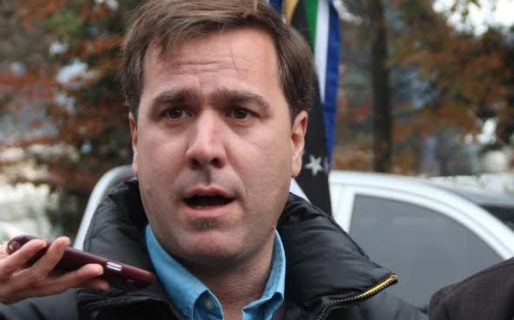 El extraño caso del intendente de El Bolsón que lleva 35 días con test positivo