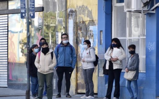 Reclaman más frecuencias de colectivos en los barrios