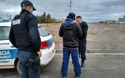 Golpeó a su ex y le rompió el celular para que no llamara a la policía