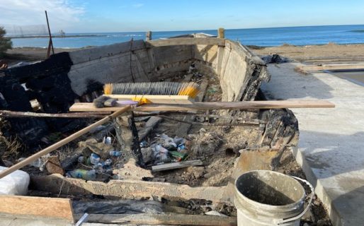 Bronca de vecinos en km. 5 por los destrozos en el histórico lanchón