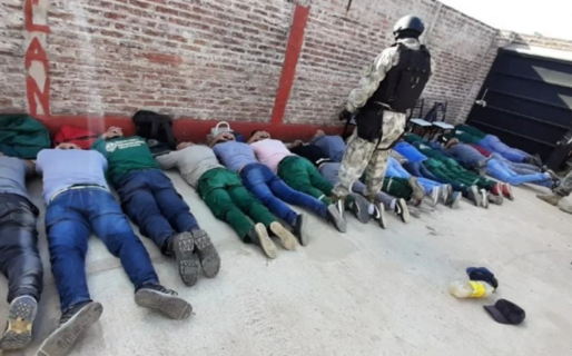 Fueron a un allanamiento y se encontraron con empleados municipales comiendo un asado