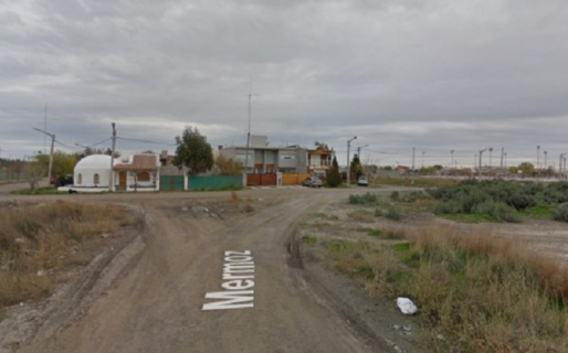 Un grupo comando vestidos como policías asaltaron a dos jóvenes