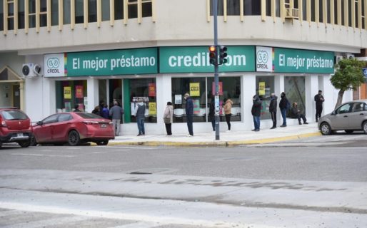 La suspensión de embargos impositivos debería abarcar también a las grandes empresas