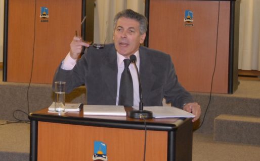 Camarda: «El gobernador juega con el salario de los trabajadores»