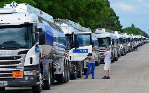 Paro de camioneros del rubro petrolero en Neuquén: preocupa el abastecimiento