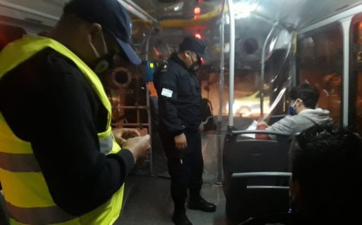 La Policía realizó controles en los colectivos