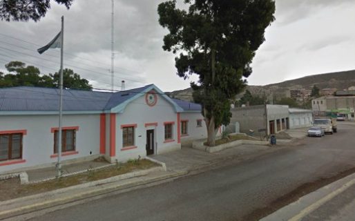 Dos detenidos en Km 3: Uno por lesionar a policías y otro por daños a sus vecinos