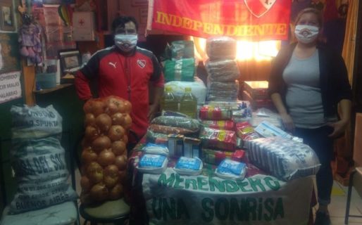 El DT de Independiente realizó una subasta para un merendero de Comodoro