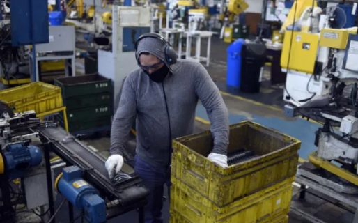 Gobierno confirmó que la semana que viene terminará de pagar los salarios complementarios