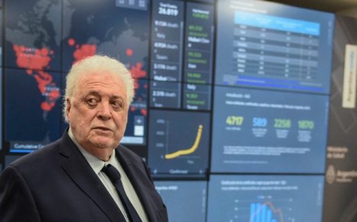 Ginés González García permanecerá internado en el sanatorio Otamendi