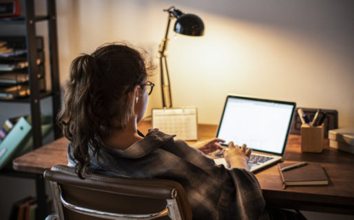 De la comodidad del «home office» al estrés crónico