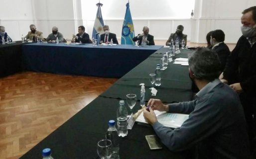 Arcioni encabezó una nueva reunión de gabinete ampliada