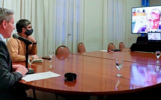 Arcioni mantuvo una videoconferencia con miembros del directorio de Camuzzi