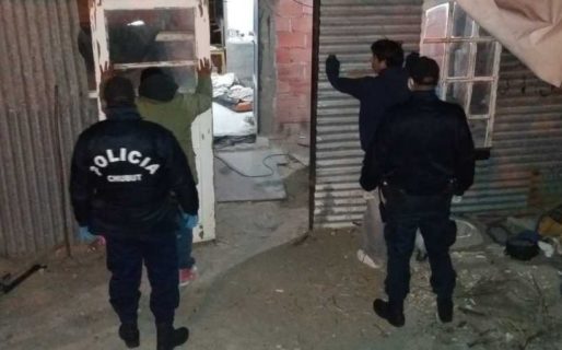 Vecinos intentaron linchar a los ladrones que entraron a una casa