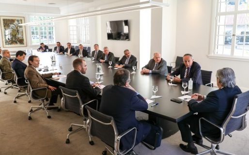 Fernández pidió apoyo a los principales empresarios del país para la salida de la pandemia