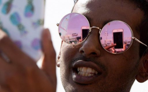 Zynn, la app que amenaza a TikTok y le paga a los usuarios para que vean videos