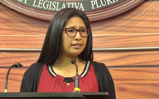 Eva Copa, presidente del Senado de Bolivia, también tiene coronavirus