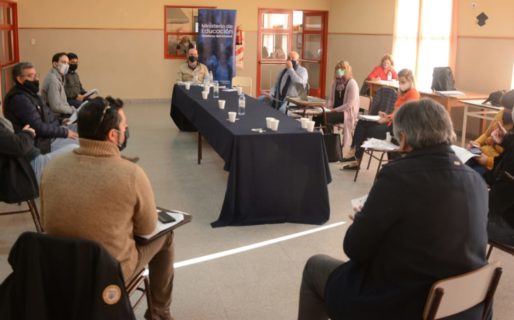 El Consejo Asesor rechazó las declaraciones de quienes hablan de una inminente vuelta a clases