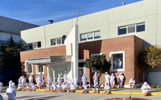 Reclaman hisopados en una pesquera por un posible caso de Covid-19